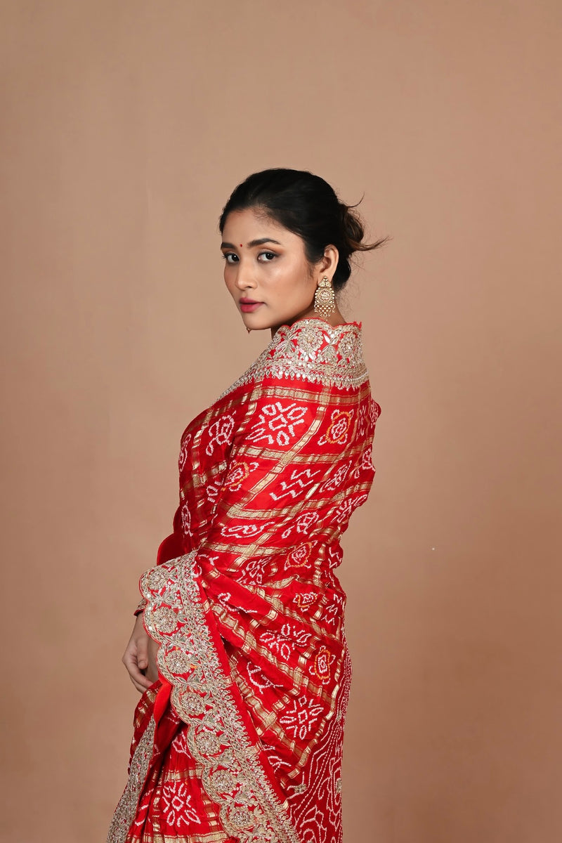 RED BANDHANI