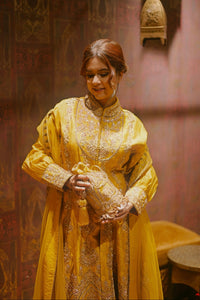 YELLOW HEAVY SUIT WITH POTLI